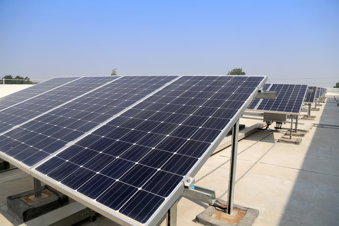 longi 435-watt solar panel price in Pakistan